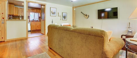 Apartment (2 Bedrooms) | Front of property