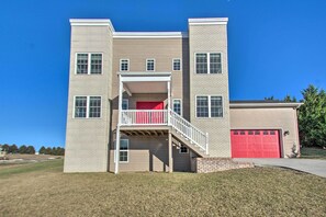 House (4 Bedrooms) | Front of property