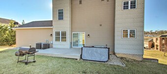 Harrisonburg Retreat w/ Hot Tub ~ 2 Mi to JMU