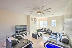 House (4 Bedrooms) | Interior