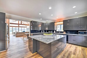 House (4 Bedrooms) | Interior - Deck + Lake Views: Grand Glenville Retreat (Glenville)