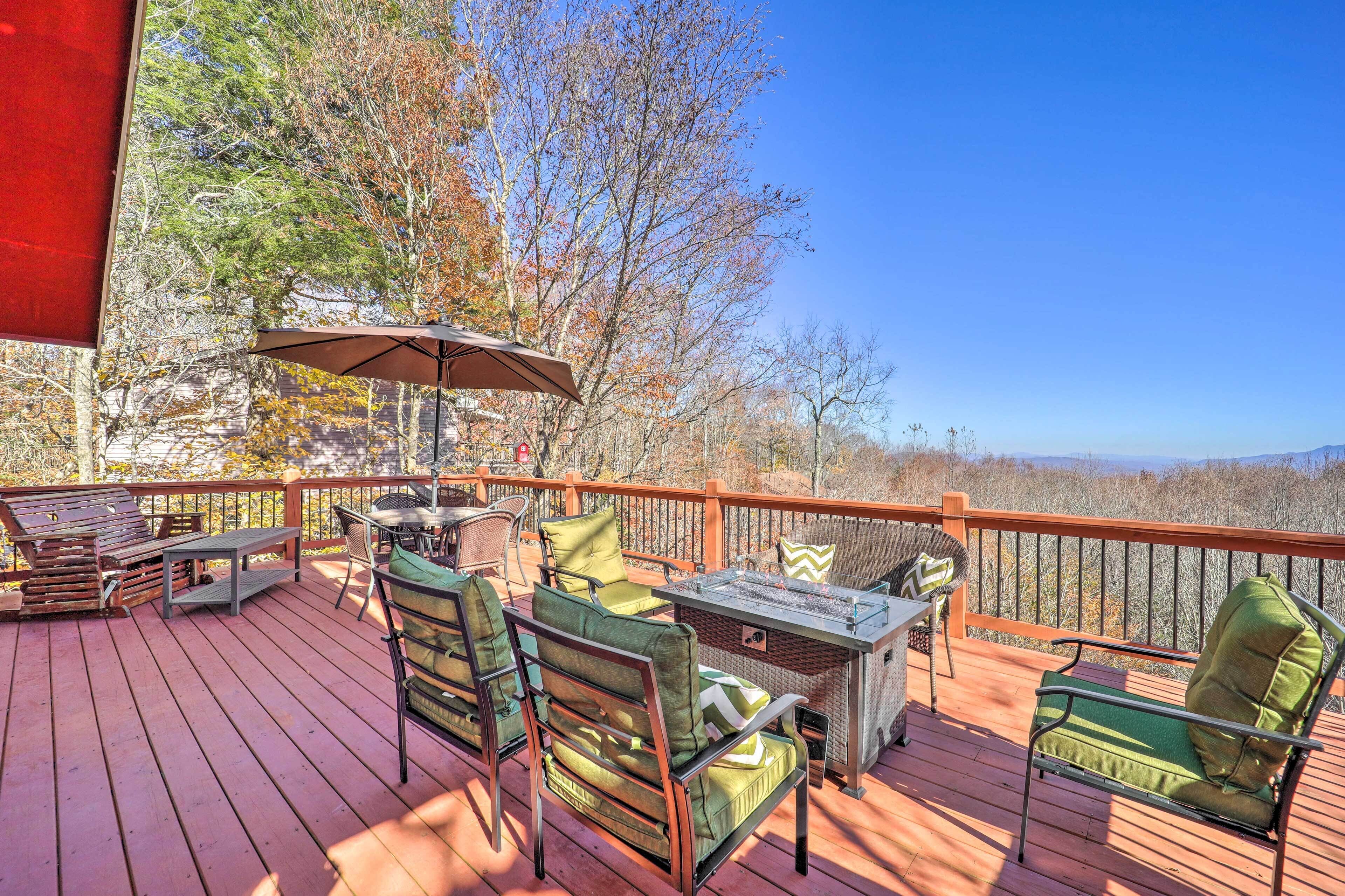 Crimson Cabin < 2 Mi to Beech Mtn Resort!