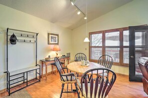 單棟房屋 (4 Bedrooms) | 內部