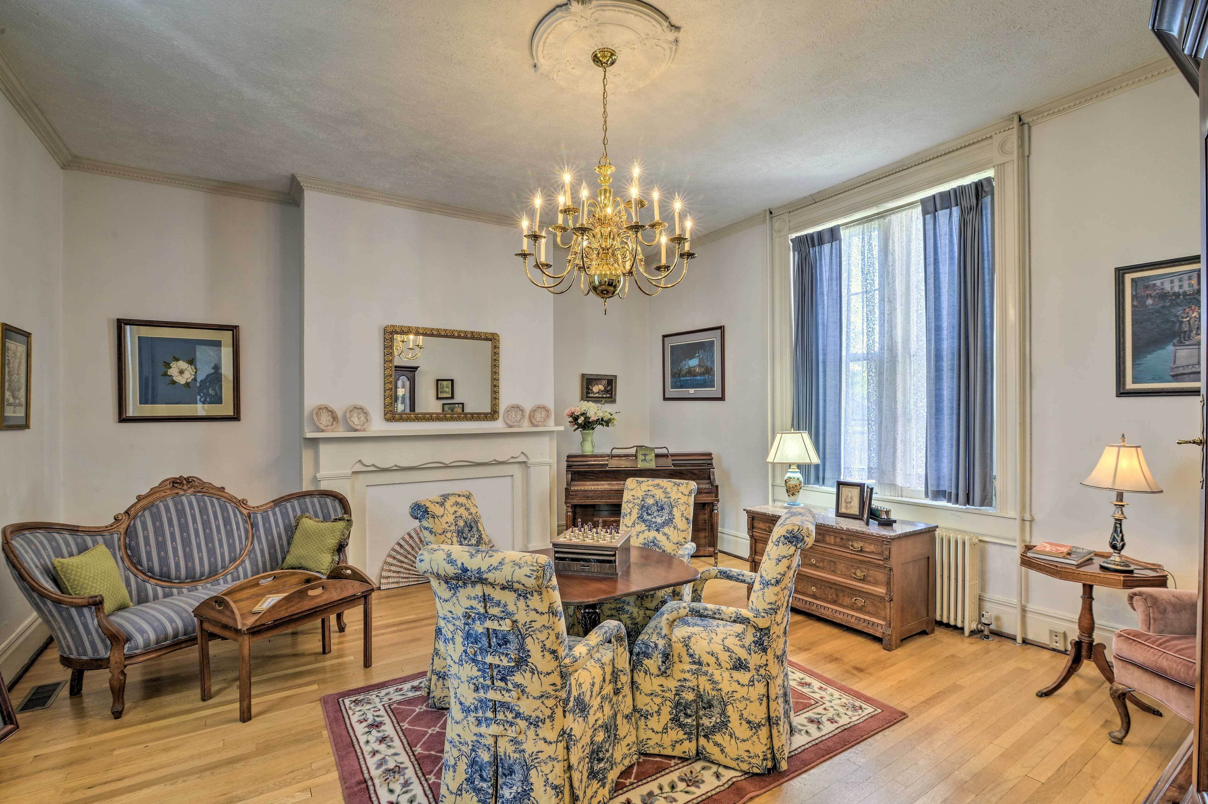 House (4 Bedrooms) | Interior