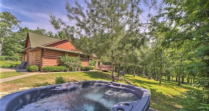 Huge Vian Family Retreat: Hot Tub + Game Room