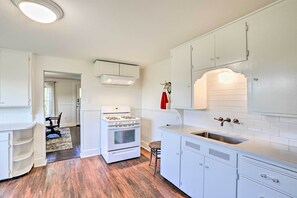 Cottage (3 Bedrooms) | Interior