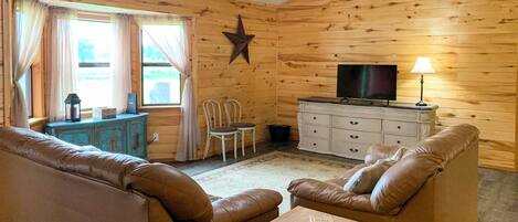 House (3 Bedrooms) | Front of property