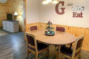 Talo (3 Bedrooms) | Sisätilat
