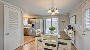 Cottage (2 Bedrooms) | Interior