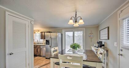 Pet-friendly Jefferson Retreat < 1 Mi to Lake!