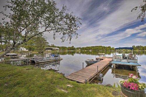Lakefront New Auburn Apt w/ Sauna & Sun Porch