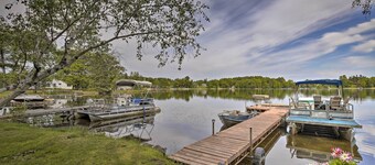 Lakefront New Auburn Apt w/ Sauna & Sun Porch