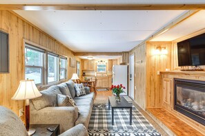 TV, fireplace, DVD player