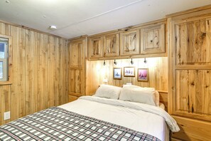 House (1 Bedroom) | Interior