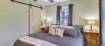 Classic Lake O' the Pines Retreat! Dock, Fire Pit