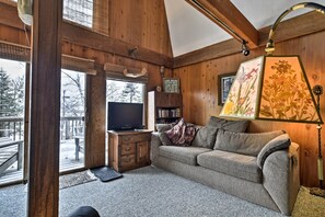 House (2 Bedrooms) | Interior - Lakeview 10-acre Kimball Cabin w/ Private Beach! (Kimball)