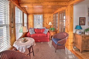 Cottage (2 Bedrooms) | Interior