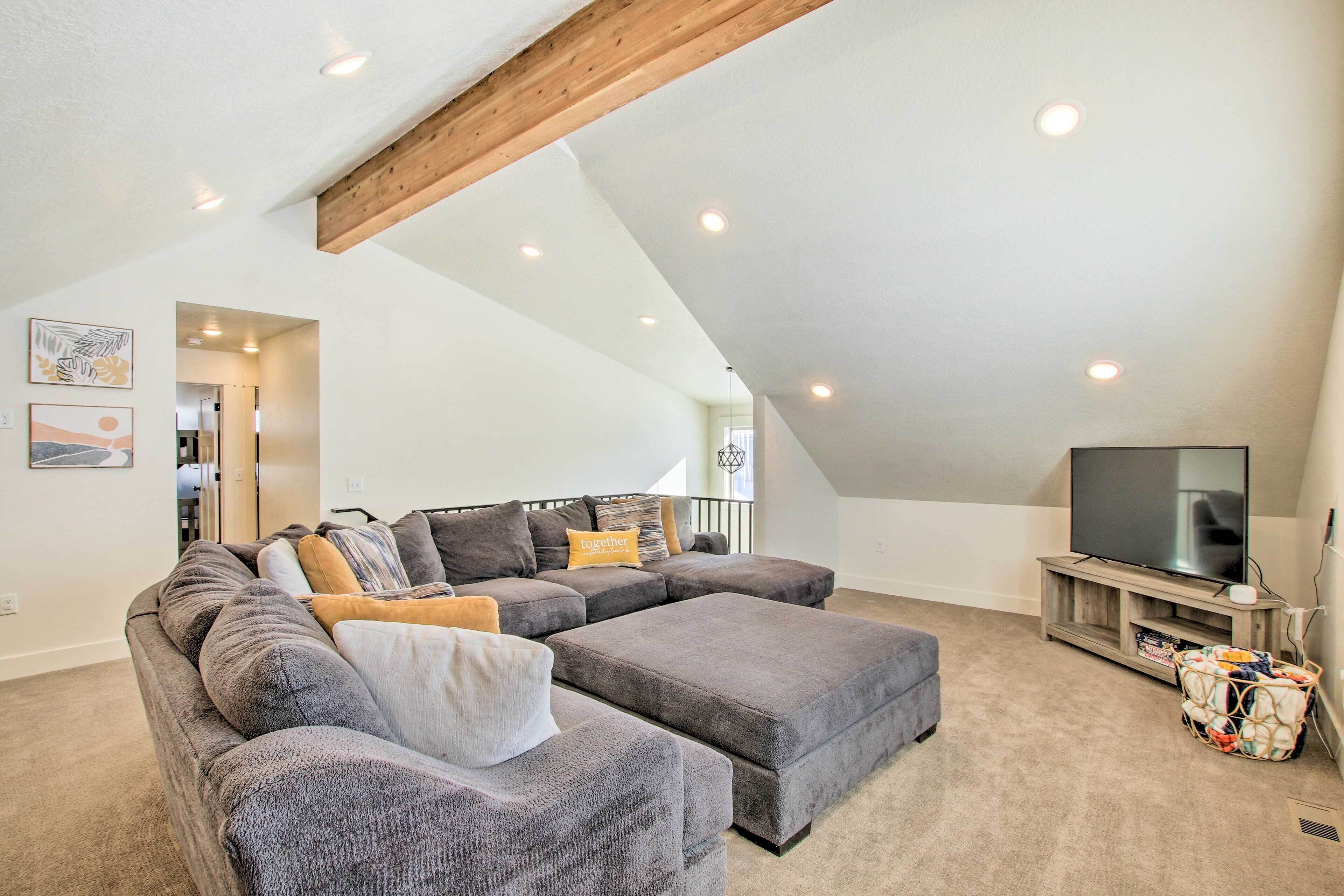 Garden City Home w/ Pool Access by Bear Lake!