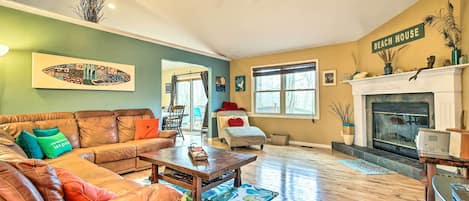 House (3 Bedrooms) | Front of property