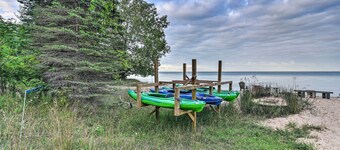 Lakefront Forestville Paradise w/ Private Beach!