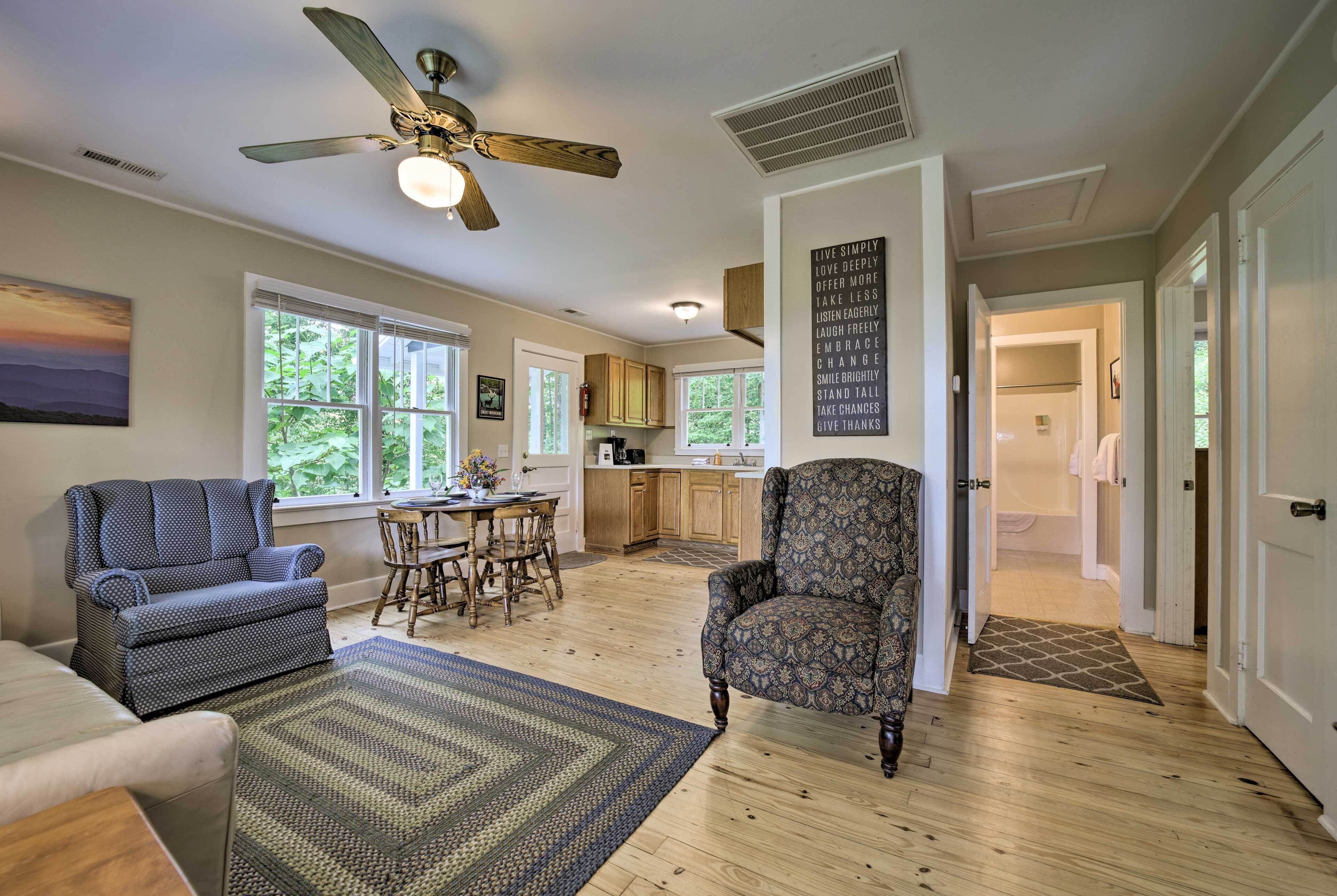 Cottage (2 Bedrooms) | Interior