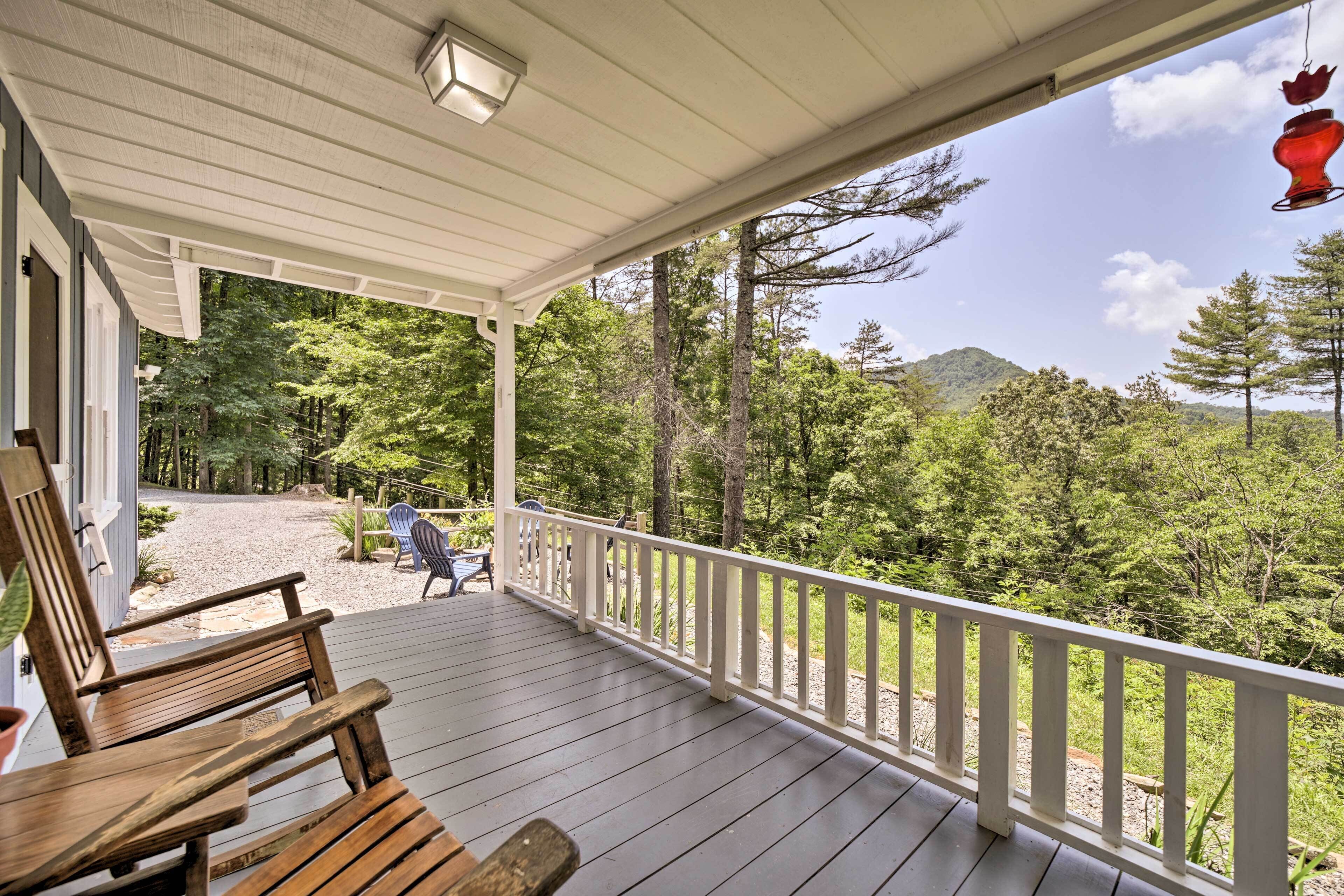 Enchanting Bryson City Cottage w/ Mtn Views!