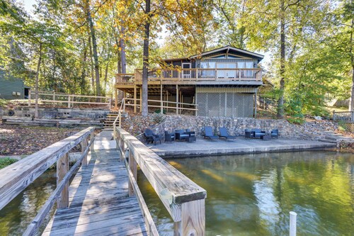 Private Dock & Deck: Lakefront Hot Springs Home!