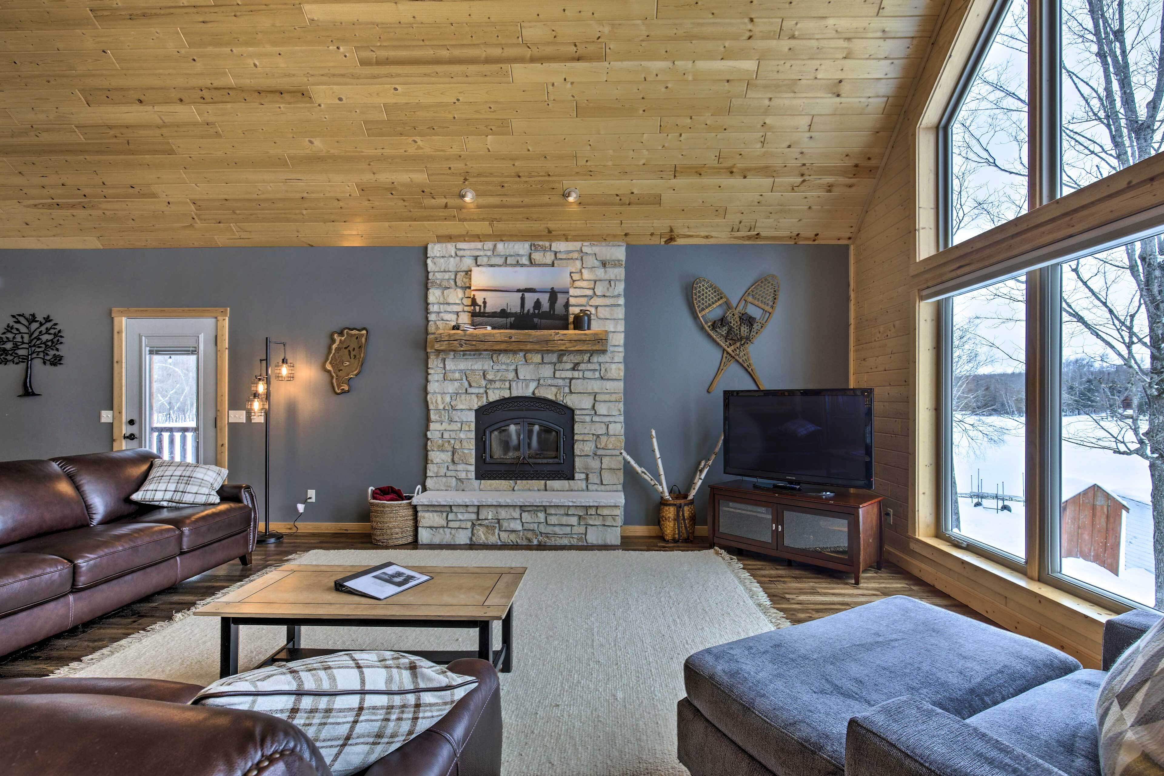 Lakefront Cottage in Iron River w/ 2 Porches!