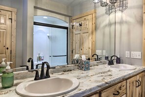 Talo (3 Bedrooms) | Sisätilat