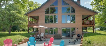 Lakefront Cottage in Iron River: 3 Mi to Skiing!