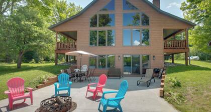 Lakefront Cottage in Iron River: 3 Mi to Skiing!