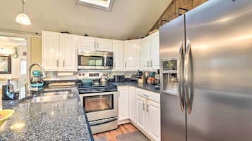 Cottage (3 Bedrooms) | Interior