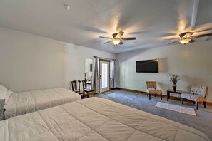 Apartment (0 Bedroom) | Interior