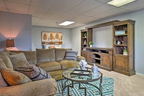 Interior - Hayesville Vacation Rental Near Chatuge Lake! (Hayesville)