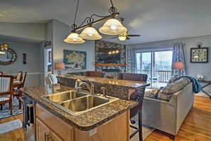 Interior - Hayesville Vacation Rental Near Chatuge Lake! (Hayesville)