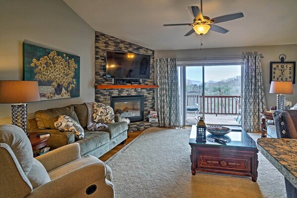Interior - Hayesville Vacation Rental Near Chatuge Lake! (Hayesville)