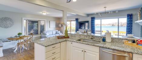 House (3 Bedrooms) | Private kitchen