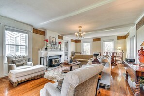 Talo (4 Bedrooms) | Sisätilat
