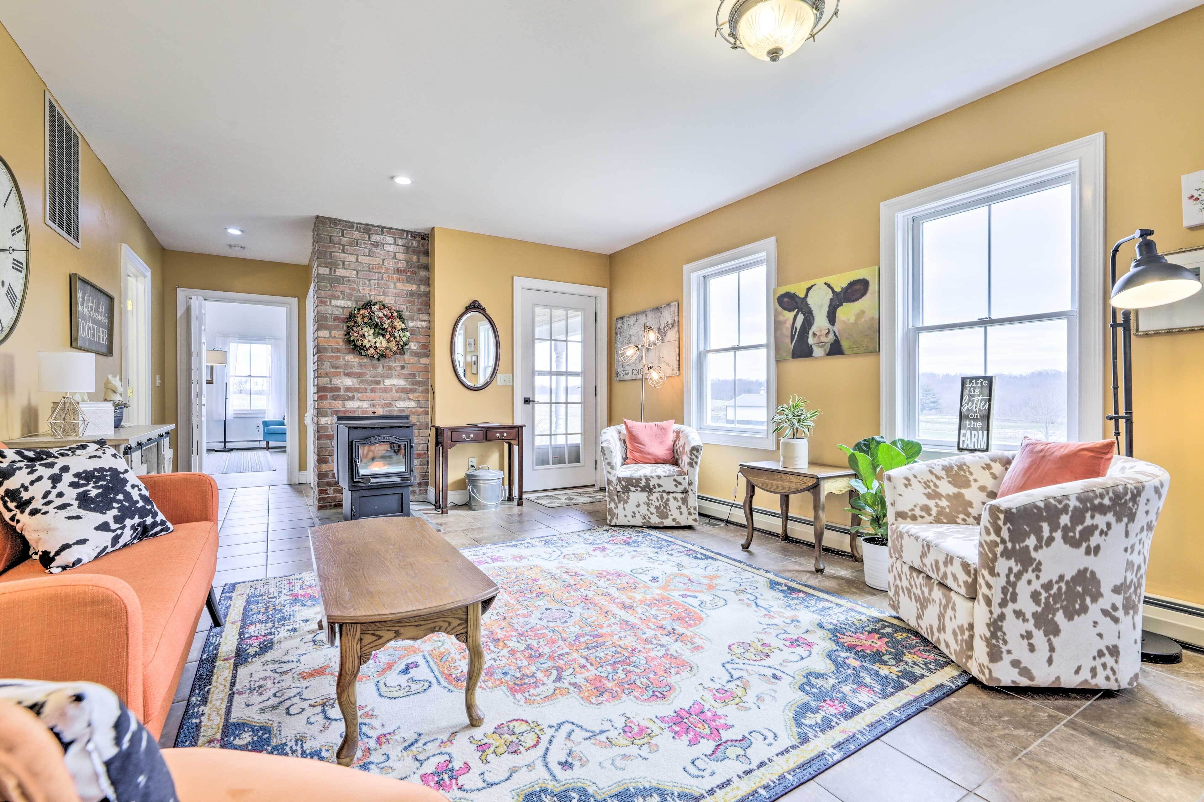 Lebanon Farmhouse: 29 Mi to Ocean Beach Park!