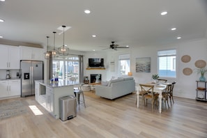 House (4 Bedrooms) | Interior