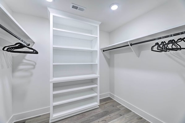 Rumah (4 Bedrooms) | Interior