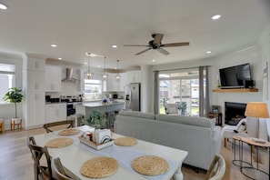 Rumah (4 Bedrooms) | Bagian depan properti