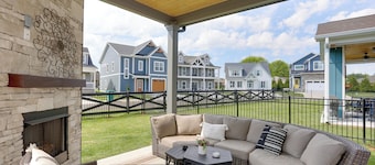 Modern Luxury Retreat: Walk to Tims Ford Lake!
