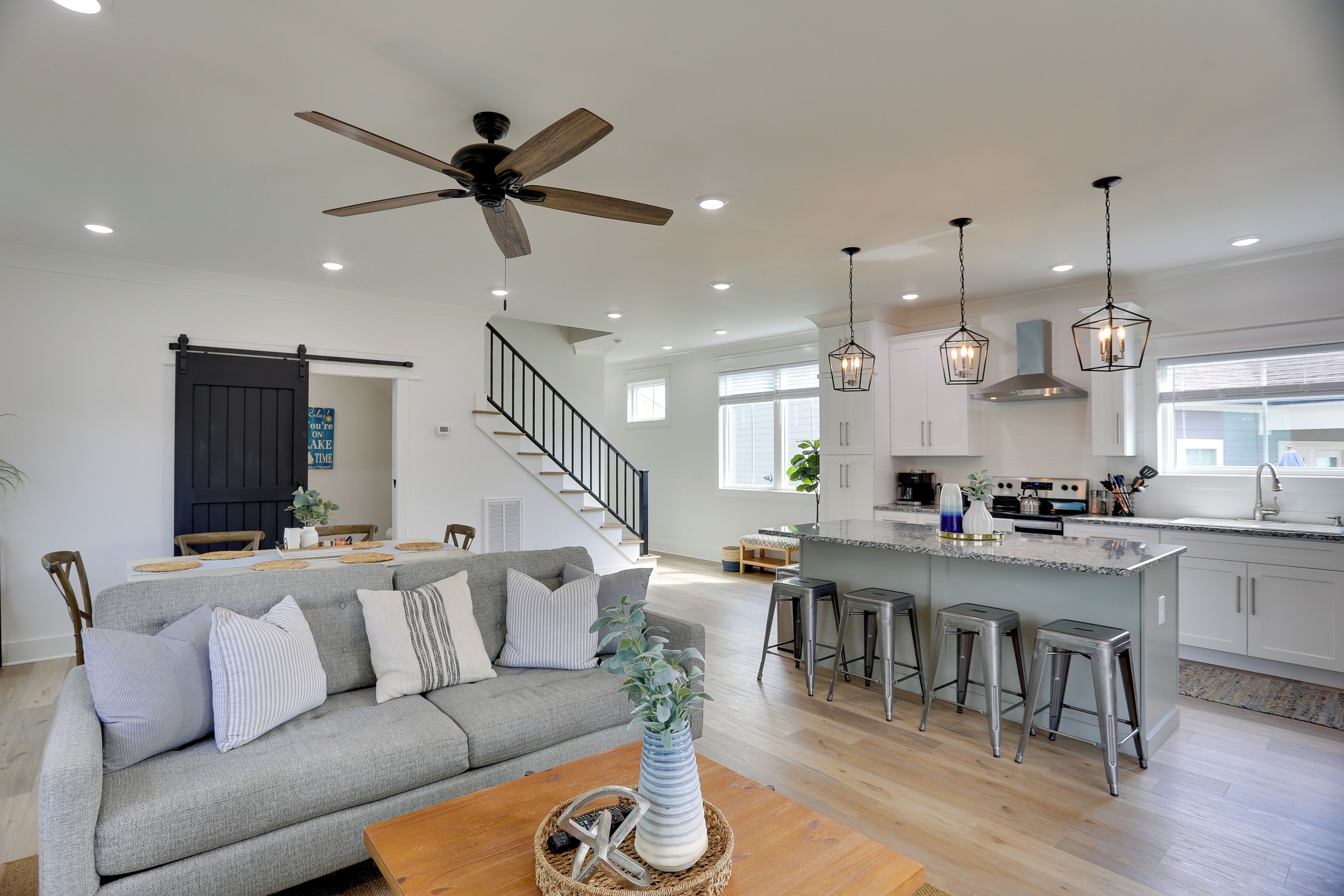 House (4 Bedrooms) | Interior