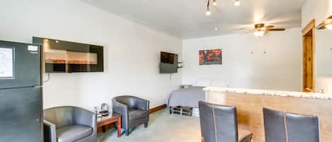 Apartment (0 Bedroom) | Interior