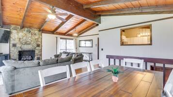 House (5 Bedrooms) | Interior