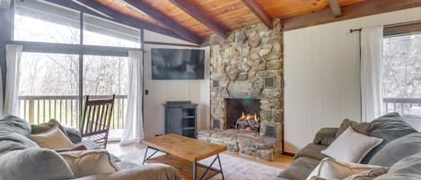 House (5 Bedrooms) | Front of property