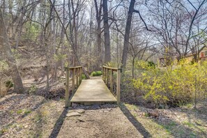 House (5 Bedrooms) | Interior - Mcgaheysville Vacation Rental: Yard & Fire Pit! (McGaheysville)