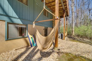 Interior - Mcgaheysville Vacation Rental: Yard & Fire Pit! (McGaheysville)