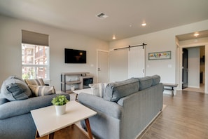 Apartment (3 Bedrooms) | Interior - Lake Chelan Condo w/ Resort Pool & Hot Tub! (Manson)